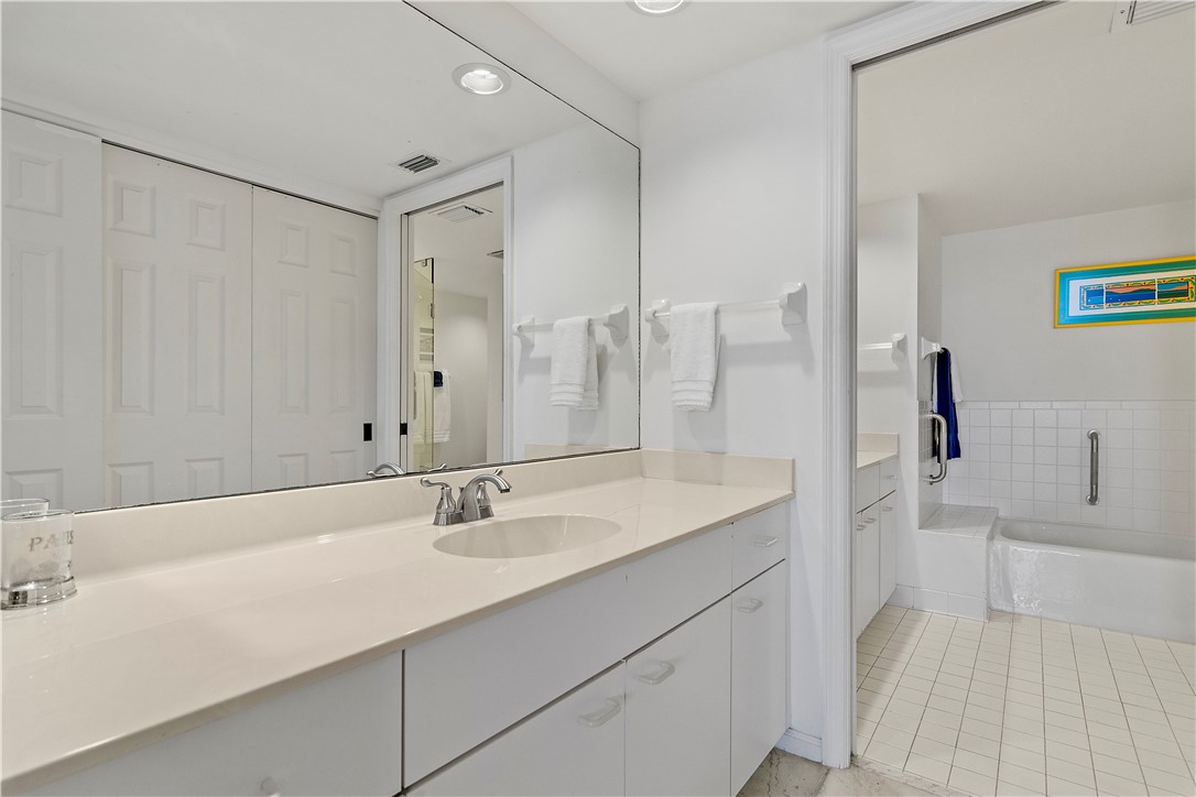 2140 Spyglass Lane 216