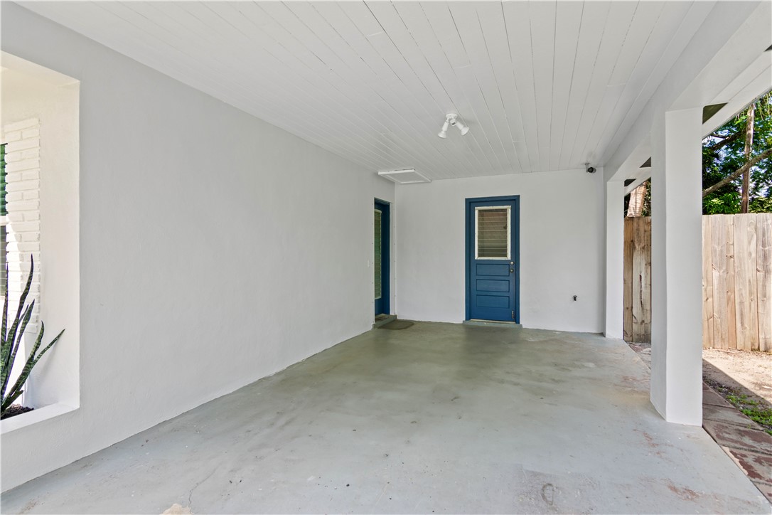 2025 Buena Vista Boulevard