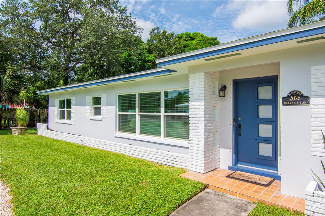 2025 Buena Vista Boulevard