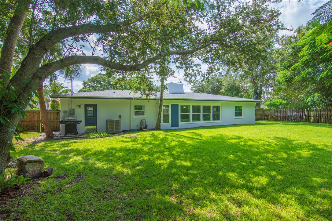 2025 Buena Vista Boulevard