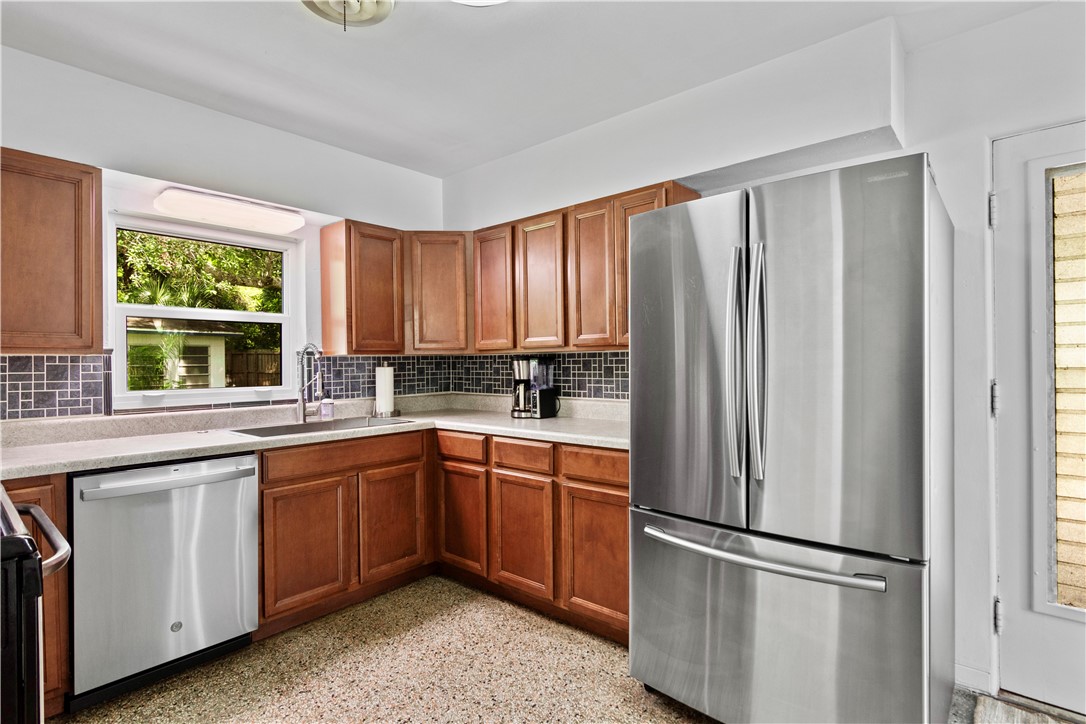 2025 Buena Vista Boulevard
