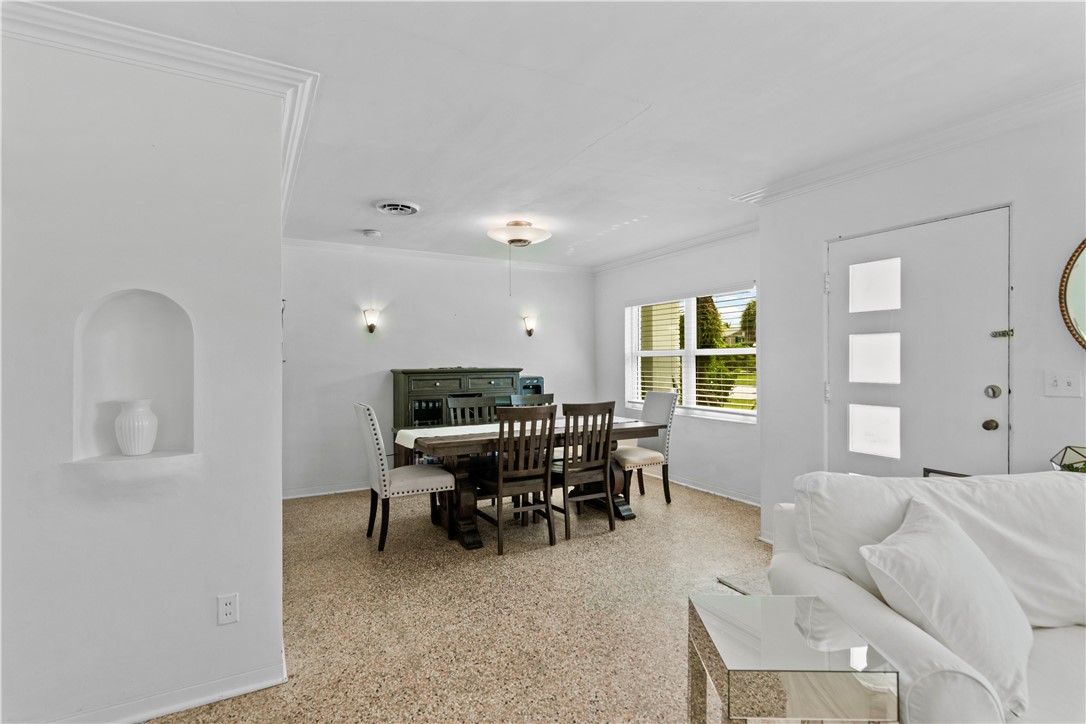 2025 Buena Vista Boulevard