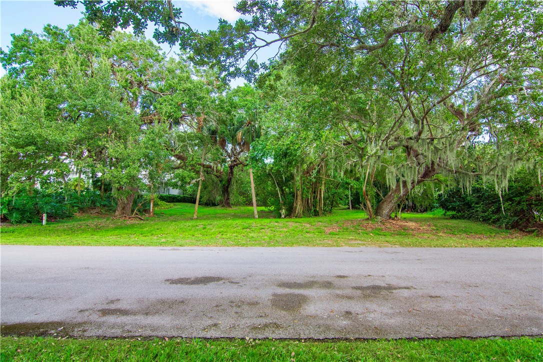 8640 Seacrest Drive