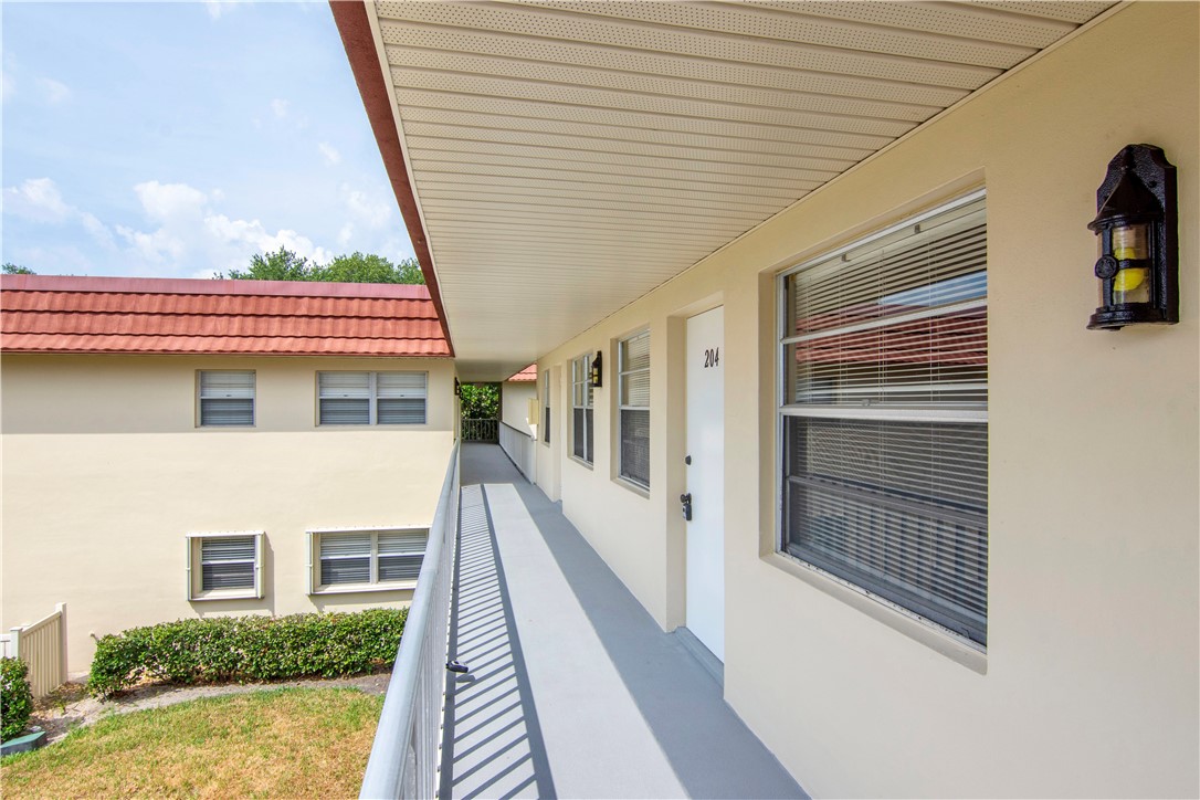 92 Spring Lake Drive 204