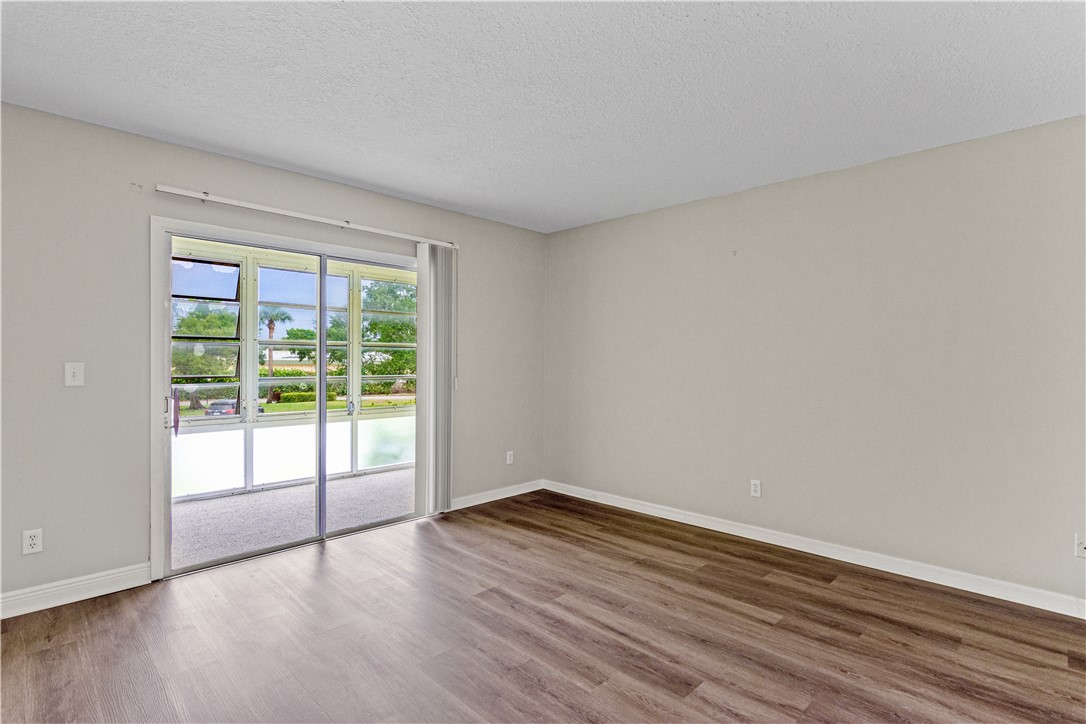 92 Spring Lake Drive 204