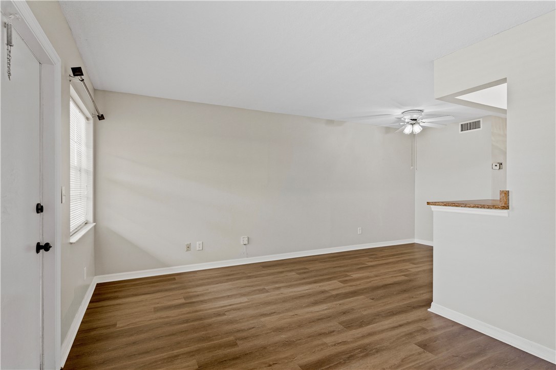 92 Spring Lake Drive 204
