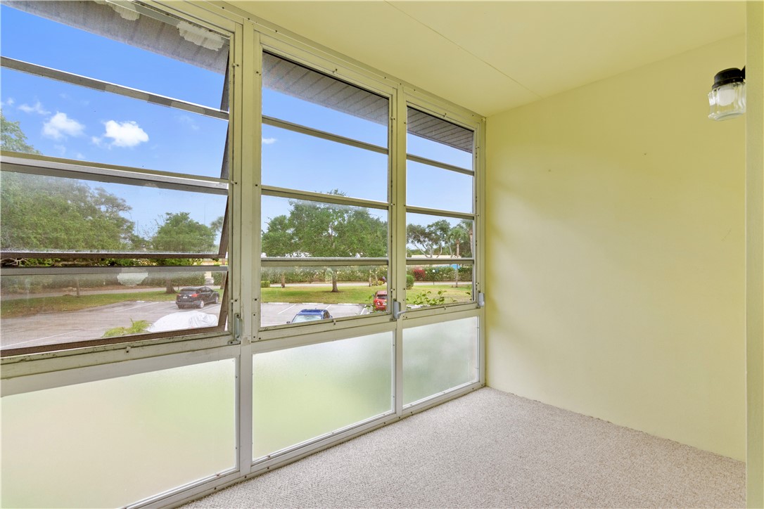 92 Spring Lake Drive 204