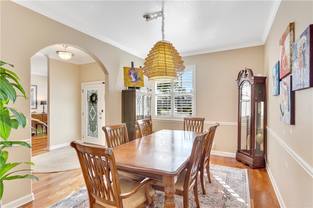 736 Hampton Woods Lane SW