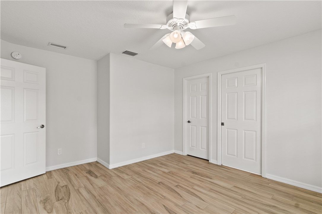 996 S Easy Street