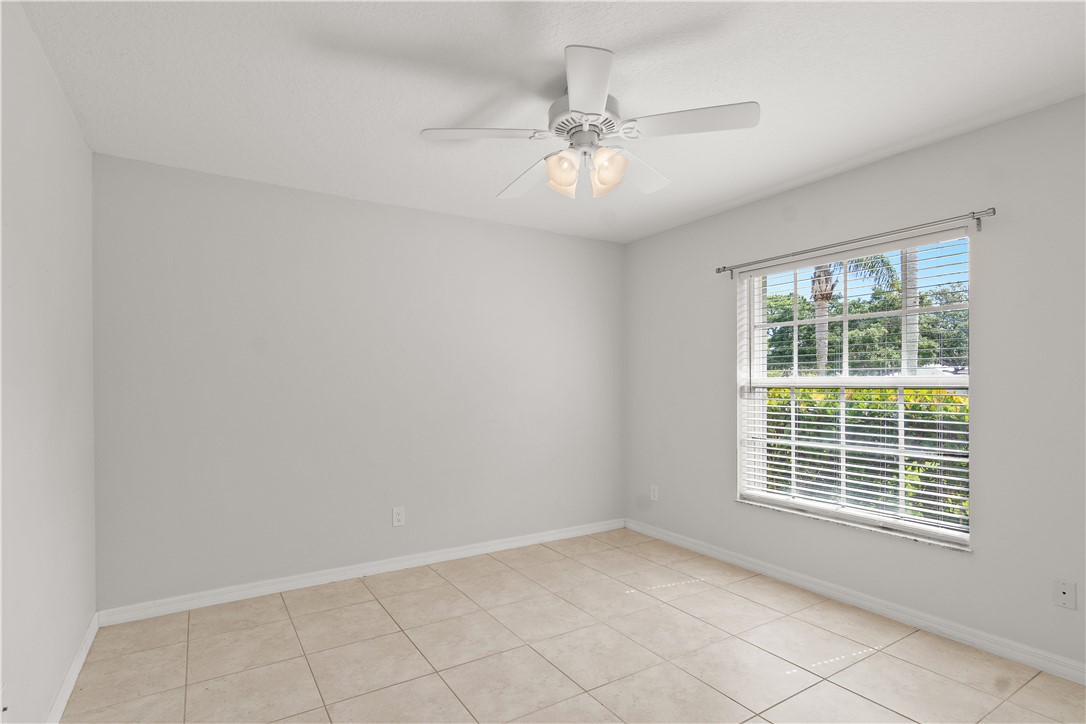 996 S Easy Street