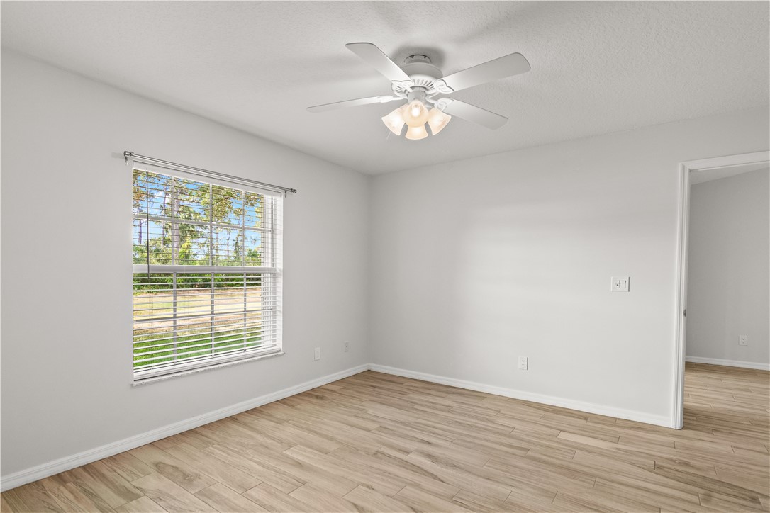 996 S Easy Street