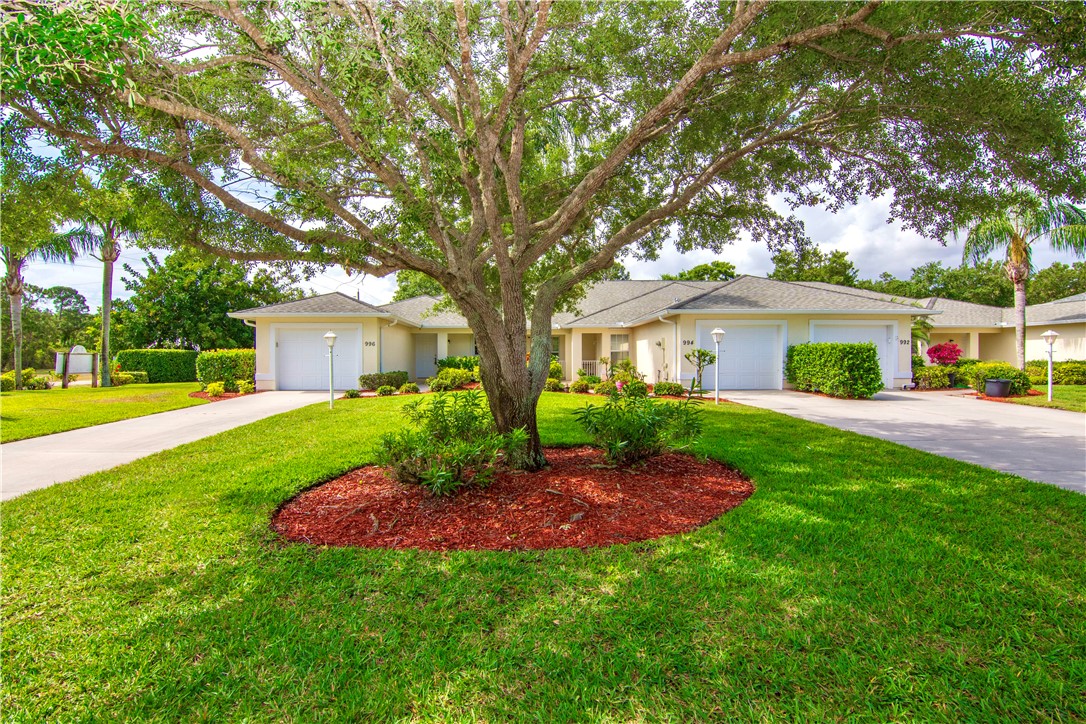 996 S Easy Street