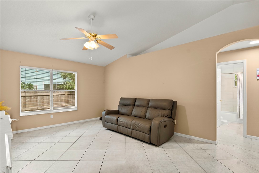 3186 1st Lane