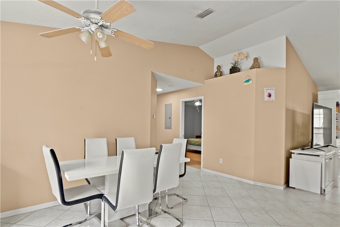 3186 1st Lane