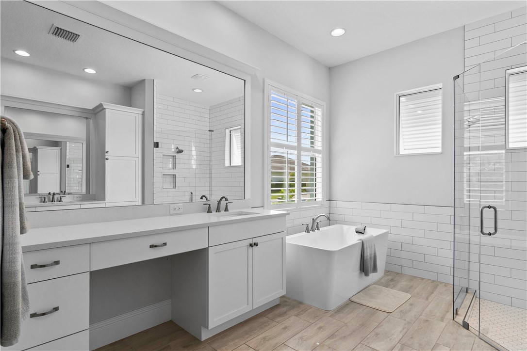 9335 Orchid Cove Circle
