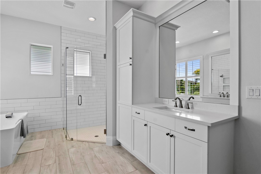 9335 Orchid Cove Circle