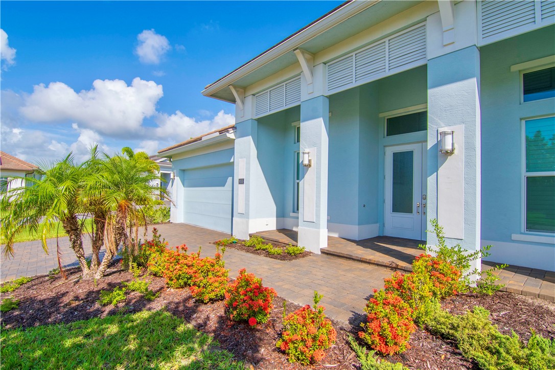 9335 Orchid Cove Circle