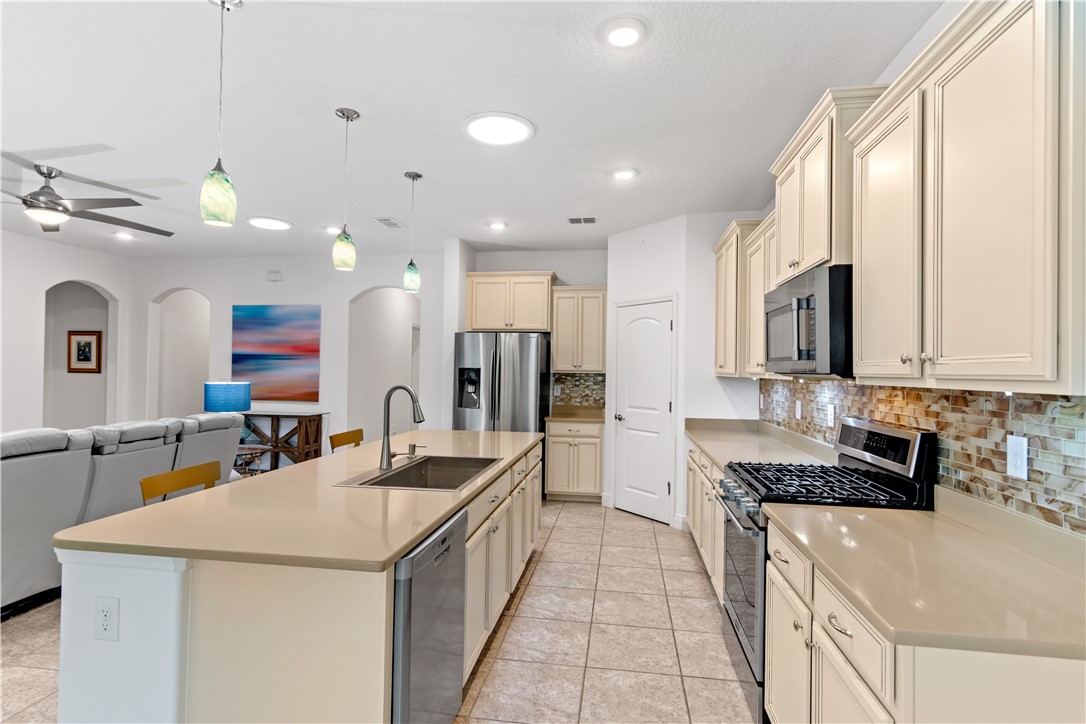 3415 Diamond Leaf Drive
