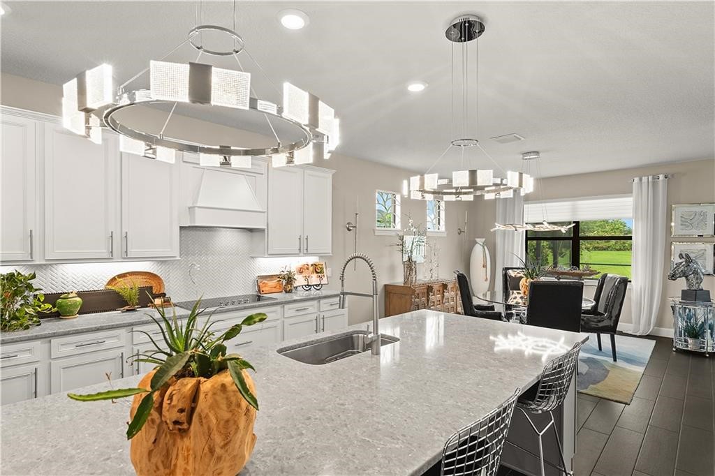 5037 Monroe Circle
