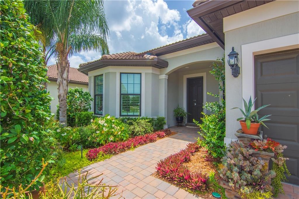 5037 Monroe Circle