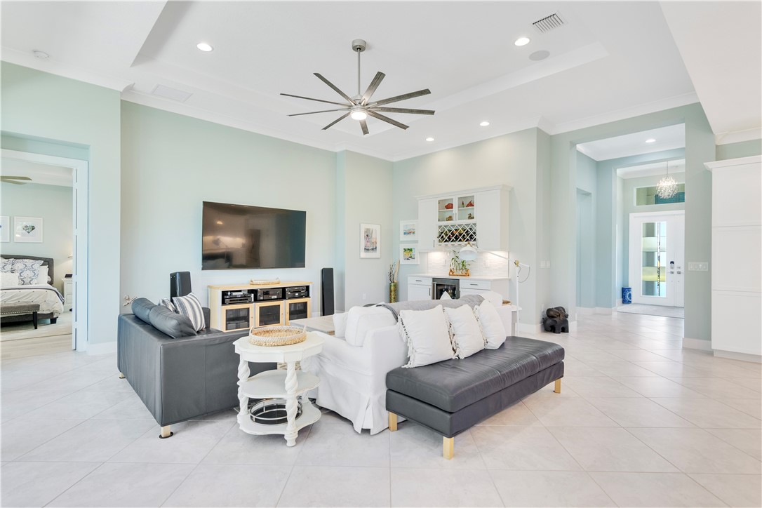 9215 Orchid Cove Circle