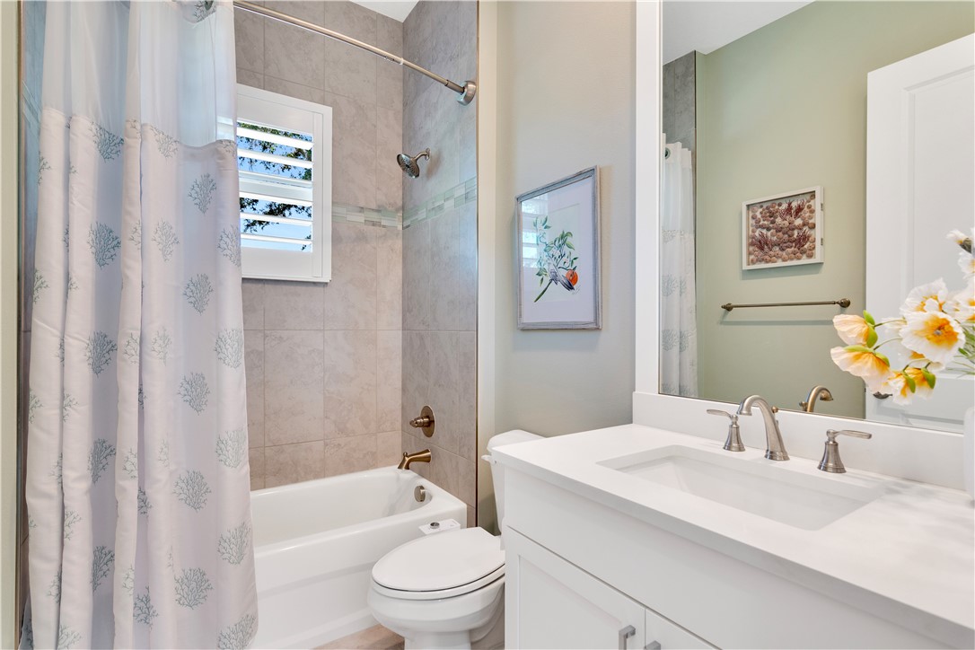 9215 Orchid Cove Circle
