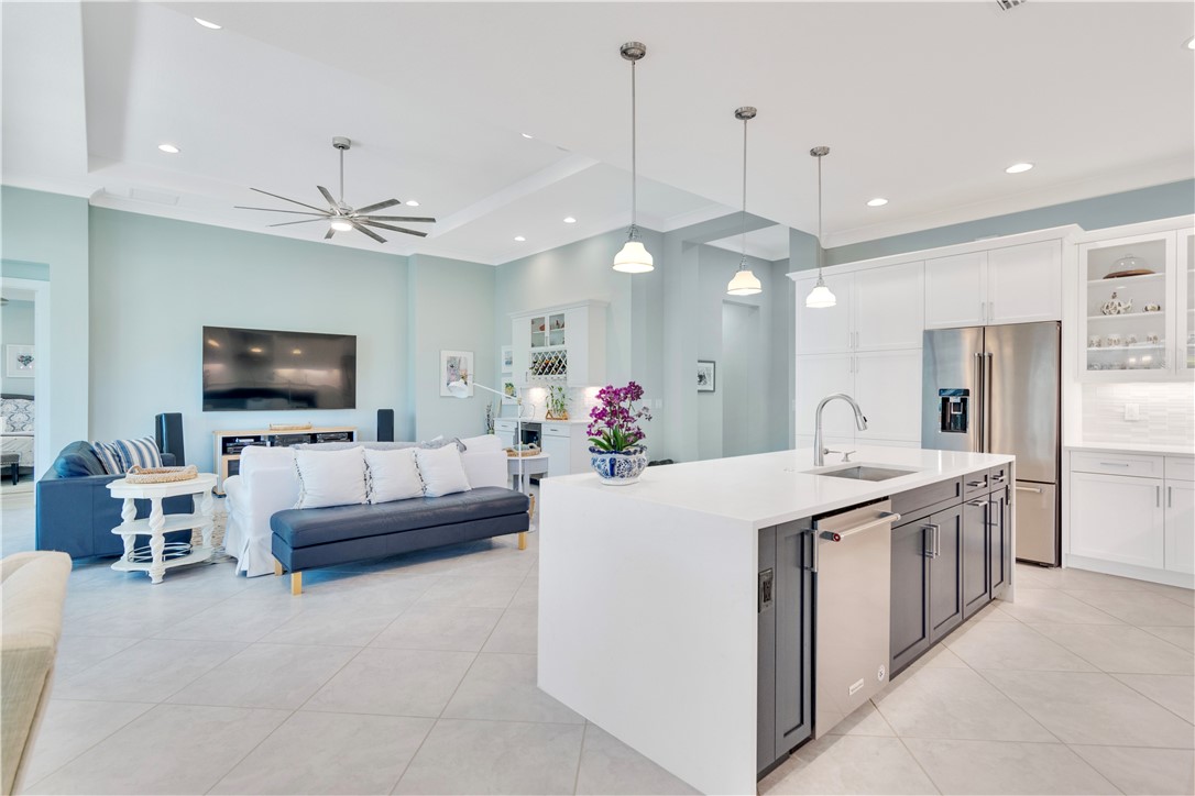 9215 Orchid Cove Circle