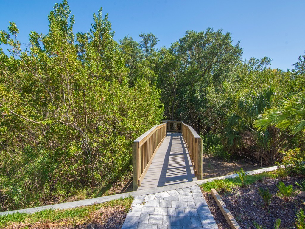 9215 Orchid Cove Circle