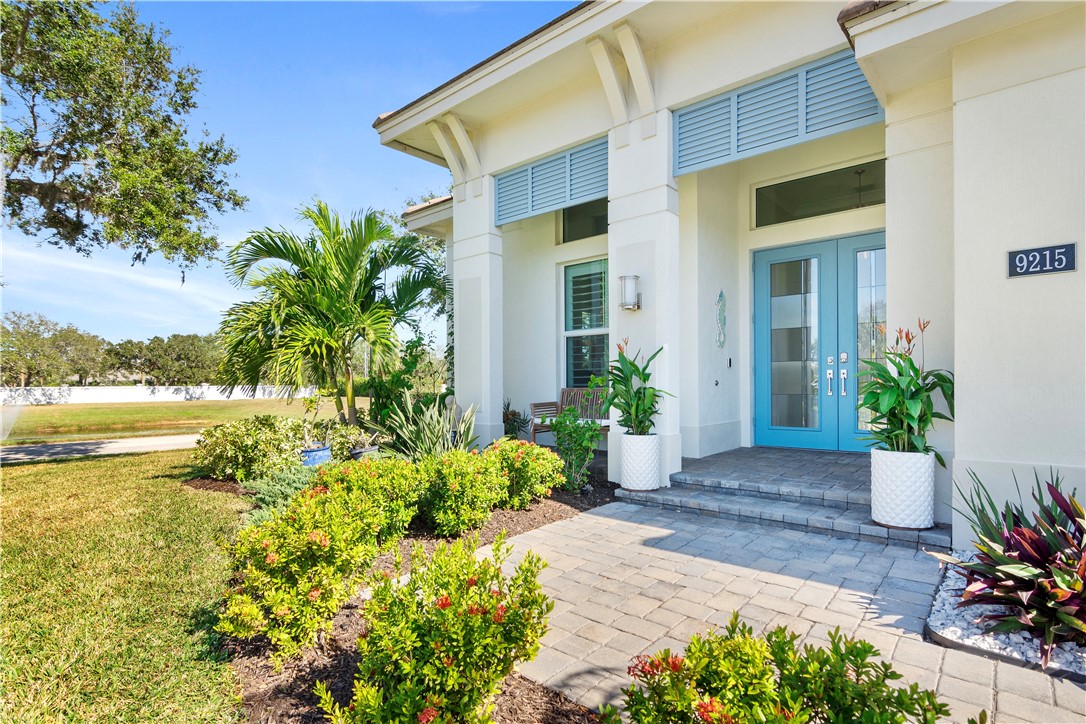 9215 Orchid Cove Circle