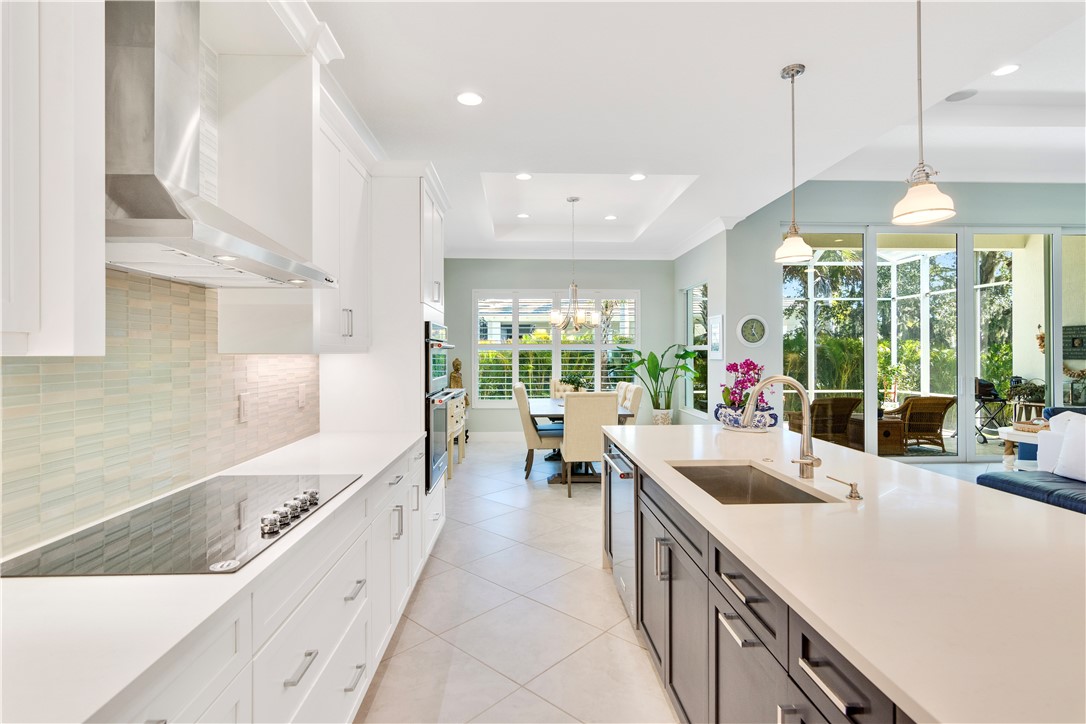 9215 Orchid Cove Circle