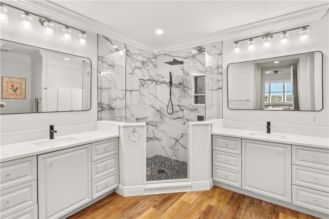 33 Harbour Isle Drive W 306