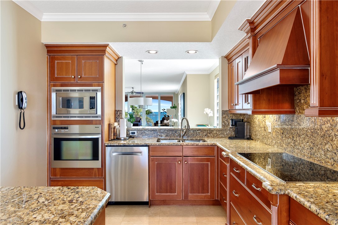 8870 N Sea Oaks Way 312