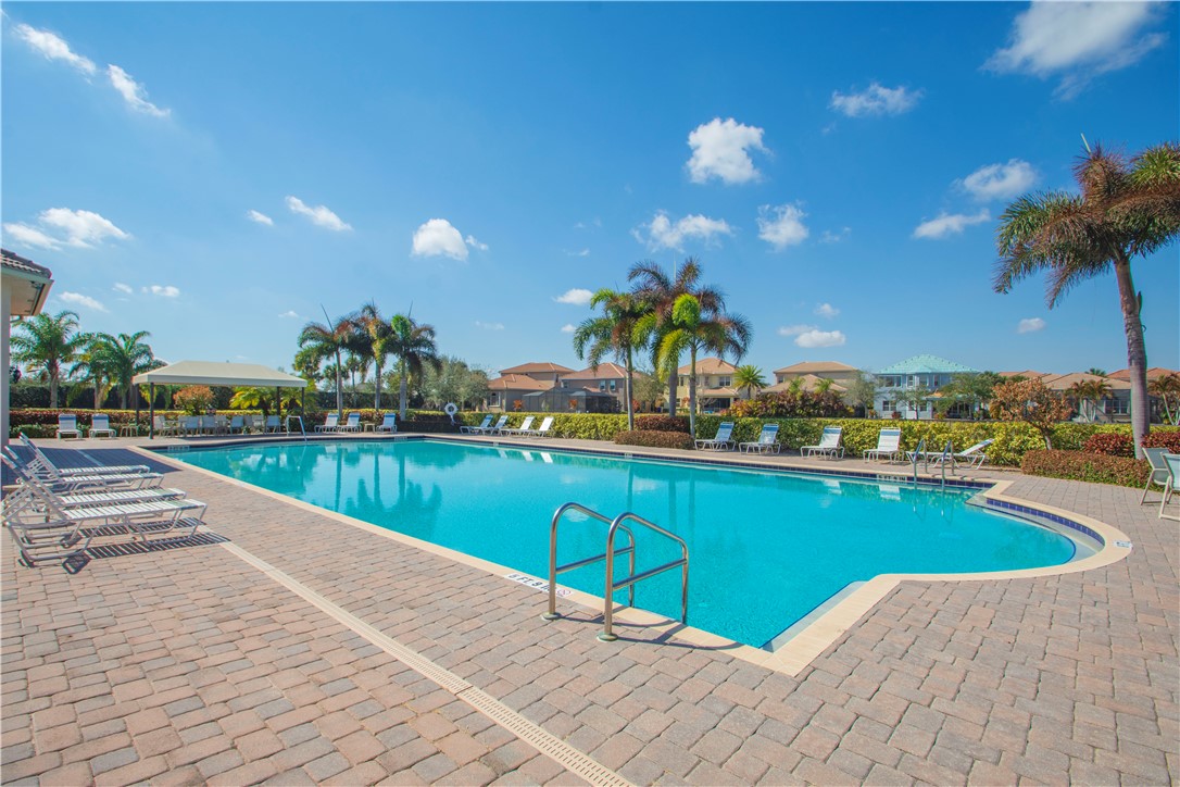 1744 Berkshire Circle SW