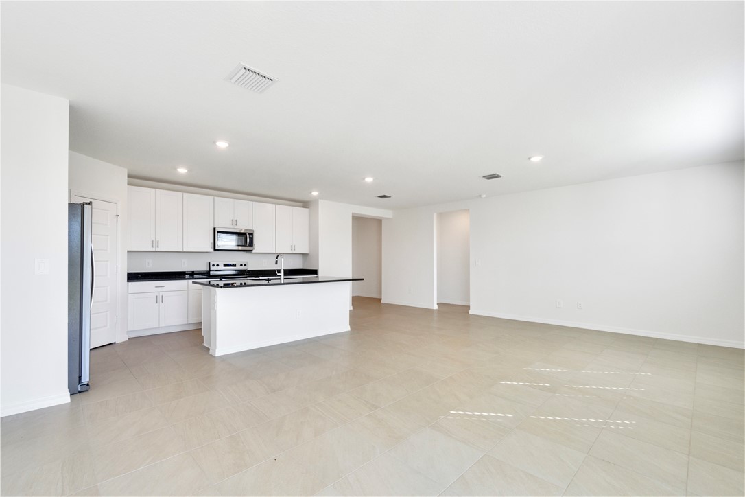 5457 Hampton Park Circle