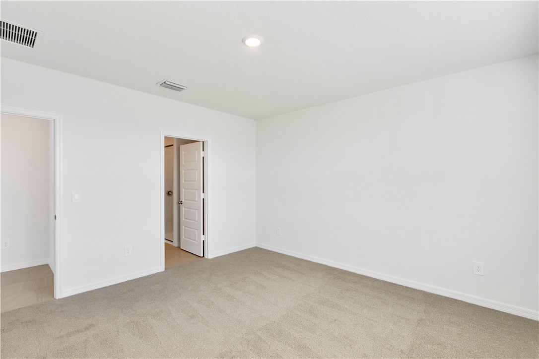 5457 Hampton Park Circle