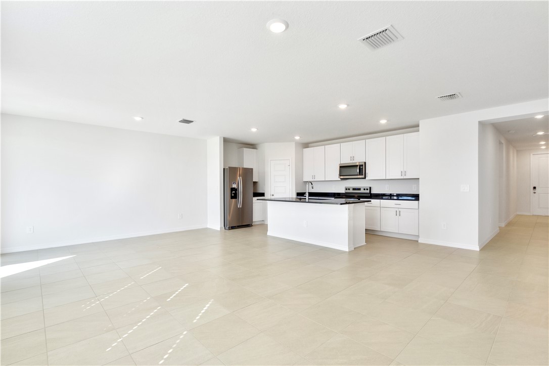 5457 Hampton Park Circle