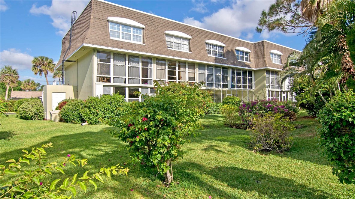 1901 Indian River Boulevard D210