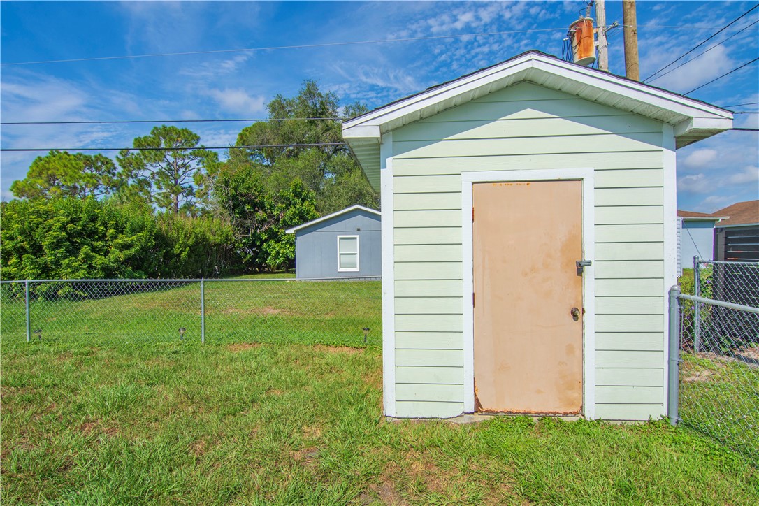 1175 12th Court SW