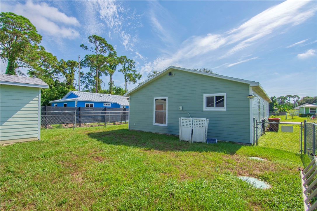 1175 12th Court SW
