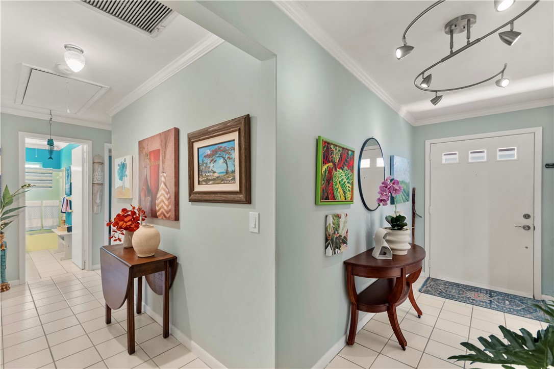 726 Royal Palm Place