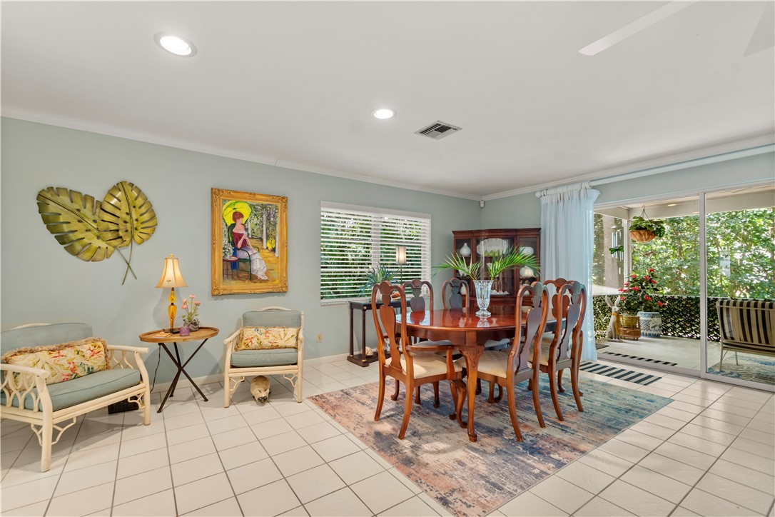 726 Royal Palm Place