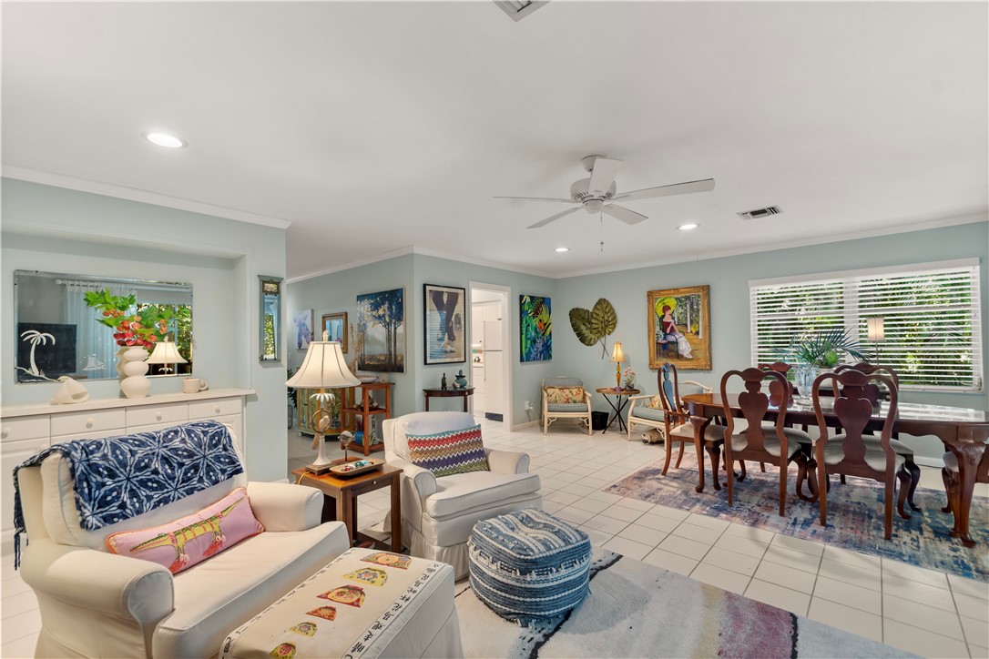 726 Royal Palm Place
