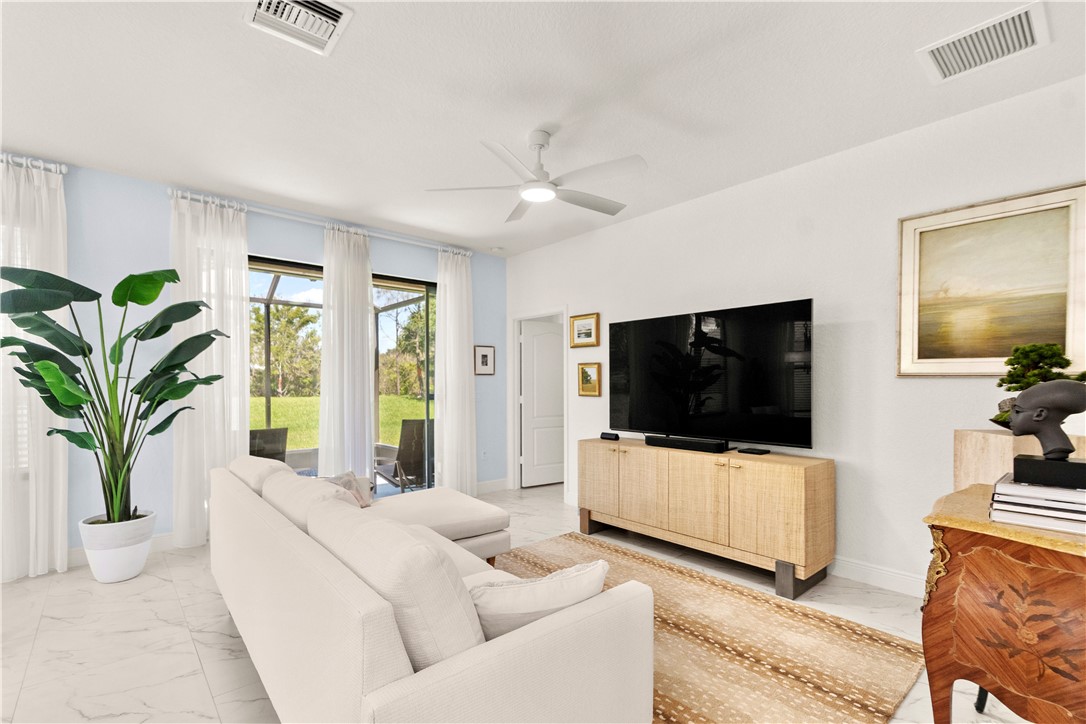 10081 W Villa Circle