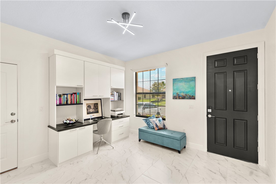 10081 W Villa Circle