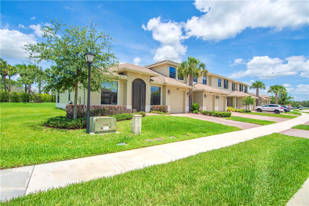 10081 W Villa Circle