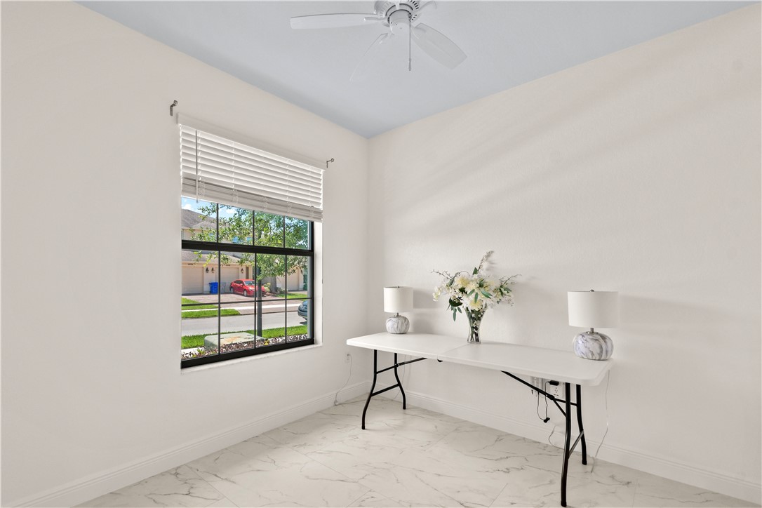 10081 W Villa Circle