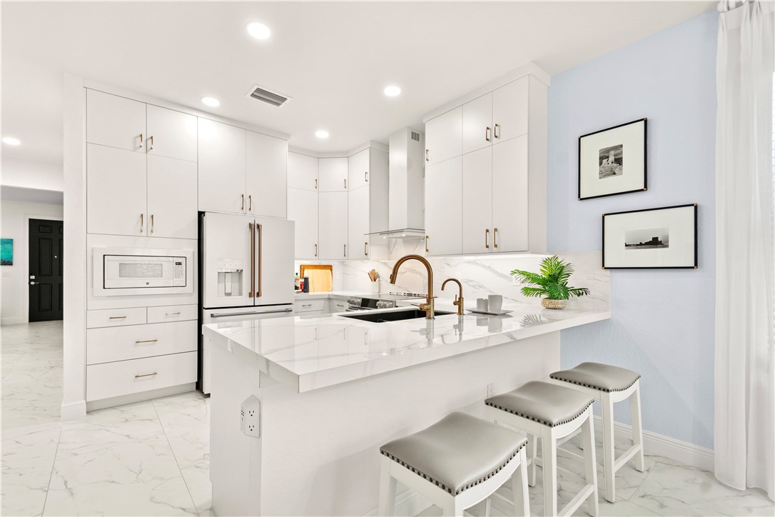 10081 W Villa Circle