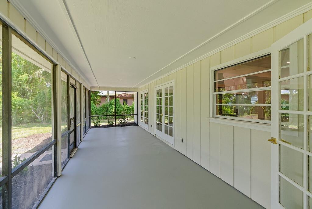 176 12th Place SE
