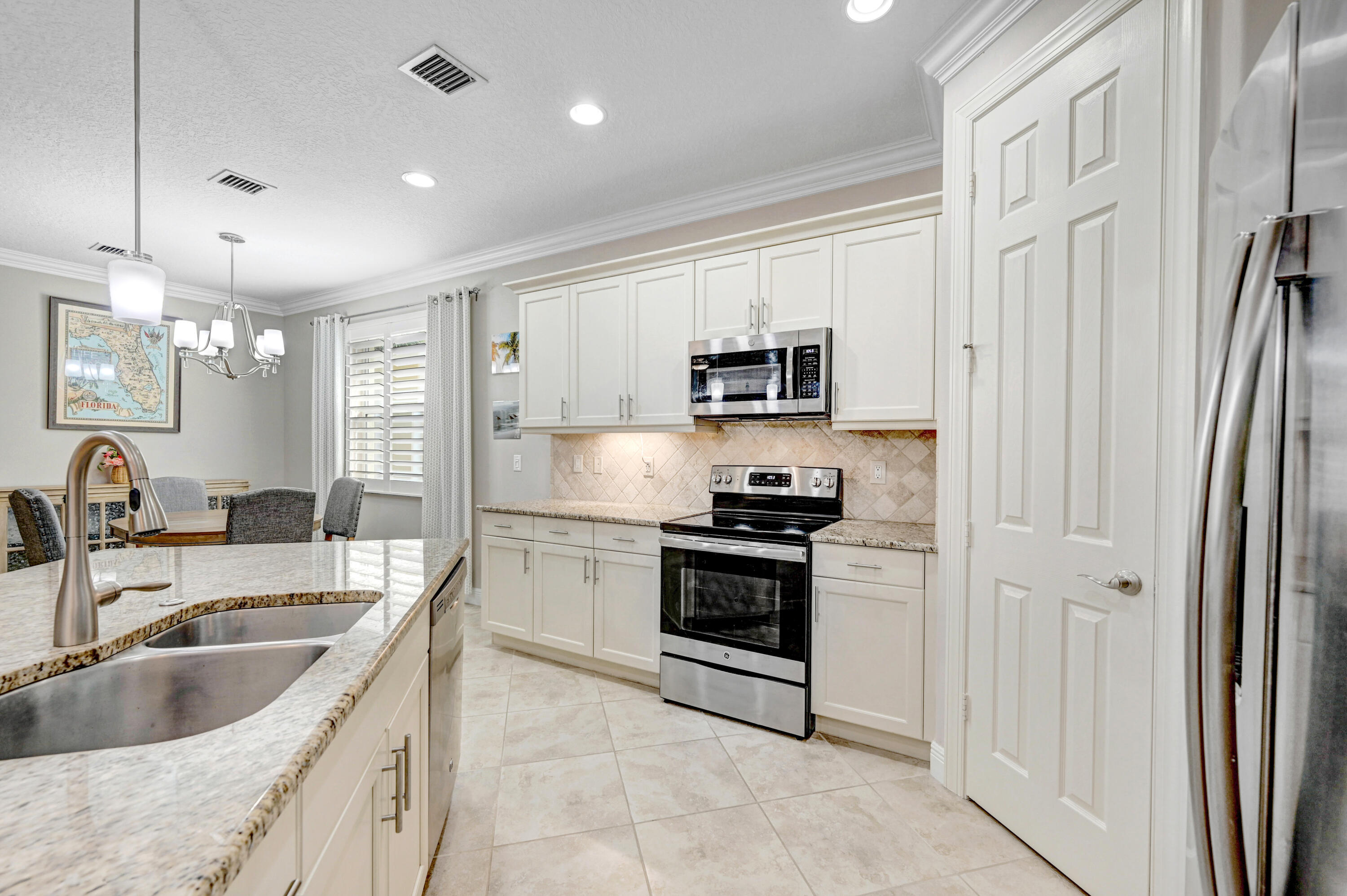 7462 White Oak Lane