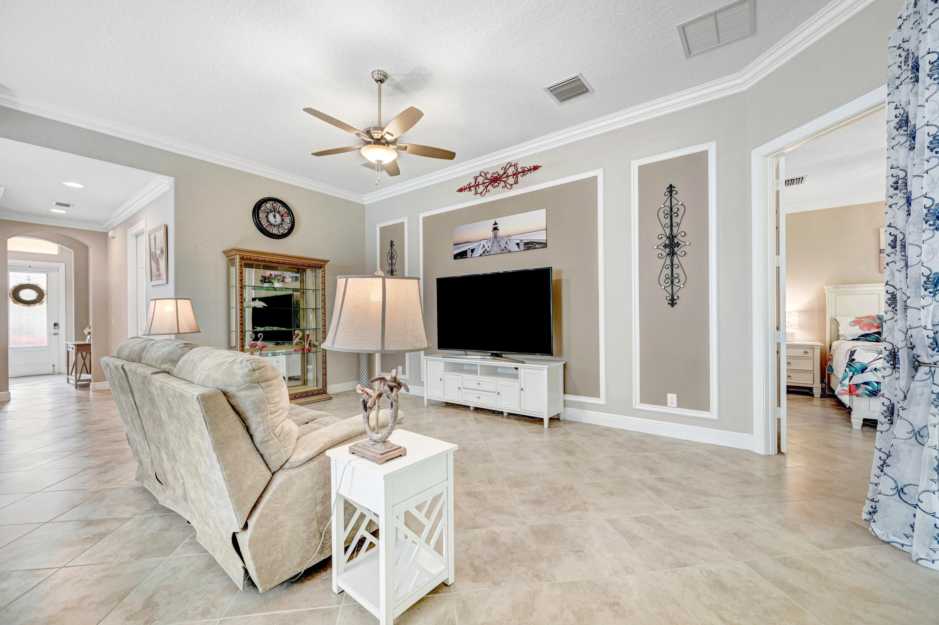 7462 White Oak Lane